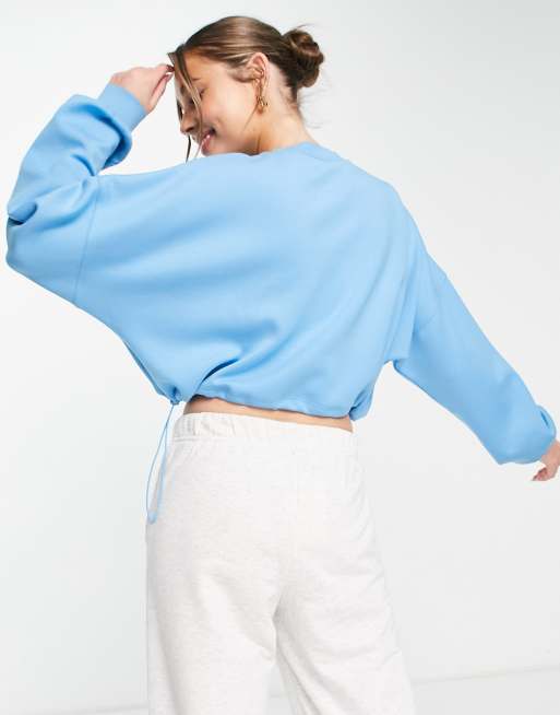 Sudadera corta azul claro de Urban Revivo, 2 de 4