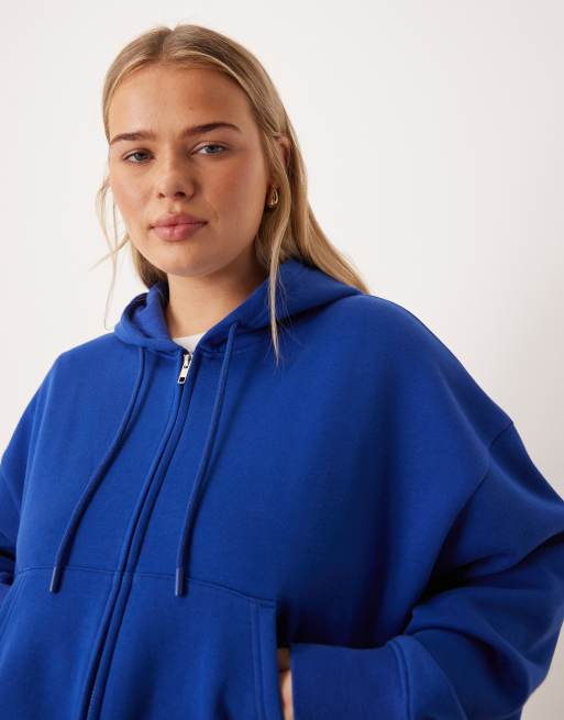 Sudadera corta azul intenso con capucha, cremallera e interior afelpado de ASOS DESIGN Curve, 4 de 4