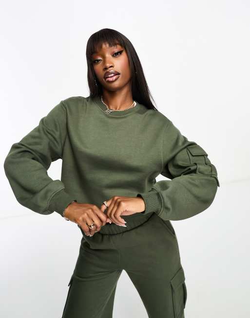 Sudadera corta caqui de estilo cargo Woody de Threadbare (parte de un conjunto)
