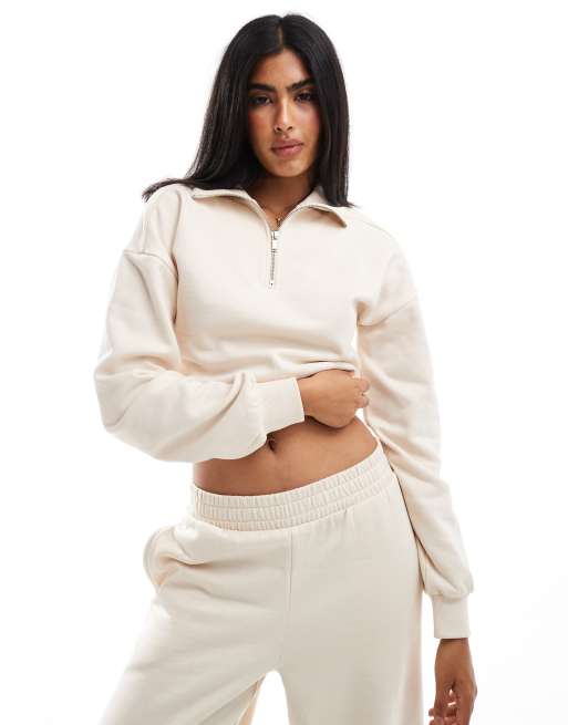Sudadera corta color crudo con media cremallera de Miss Selfridge (parte de un conjunto)
