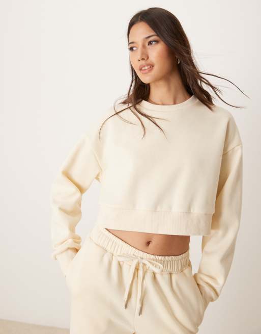 Sudadera corta de estar por casa color crema de Urban Threads