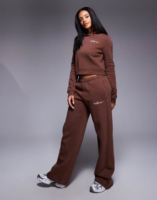 Sudadera corta marrón con capucha y logo bordado de Nike, 3 de 4