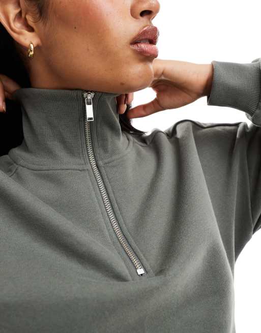 Sudadera corta verde salvia con media cremallera de Miss Selfridge (parte de un conjunto), 3 de 4