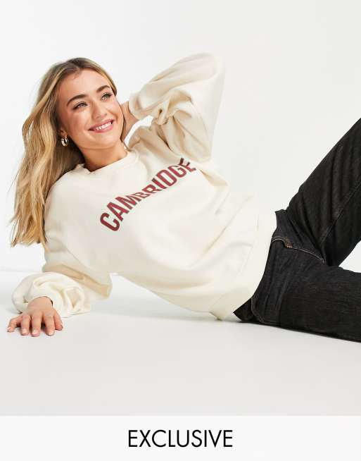 Sudadera crema con estampado 