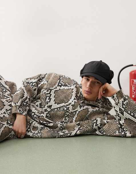 Sudadera de corte skater cuadrado con capucha y estampado de serpiente de COLLUSION (parte de un conjunto) - view 1