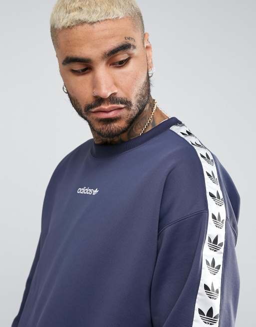 Sudadera de redondo en azul con detalle de cinta Adicolor de adidas Originals | ASOS