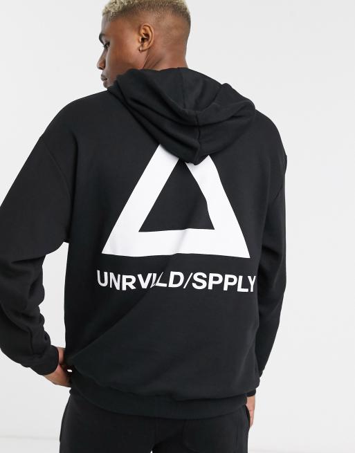 Sudadera extragrande con capucha en negro con estampado de triángulo en la parte posterior de ASOS DESIGN