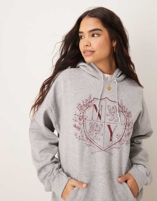 Sudadera extragrande con capucha y estampado universitario de Miss Selfridge