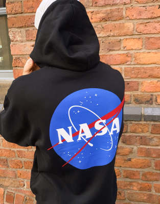 Sudadera extragrande con capucha y logo trasero NASA en negro de