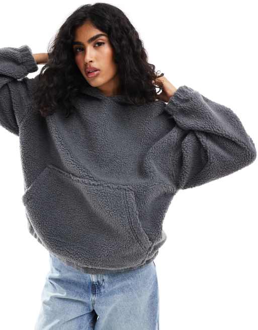 Sudadera gris carbón extragrande con capucha de borreguito de ASOS DESIGN