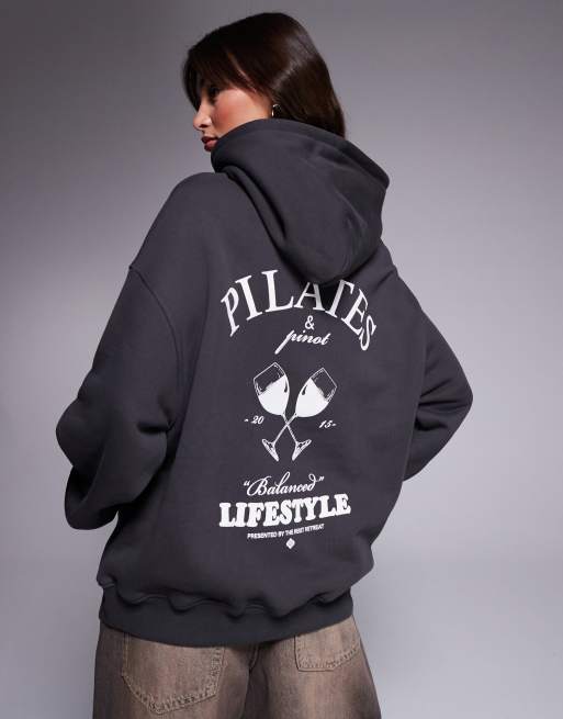 Sudadera gris carbón extragrande con capucha y estampado 