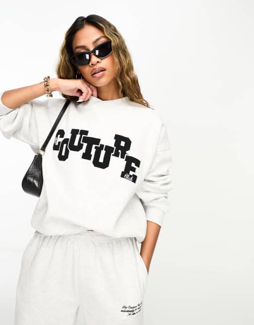 Sudadera gris con aplicación del logo de The Couture Club (parte de un conjunto)