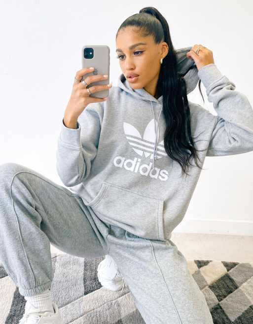 Sudadera gris con capucha y logo grande de adidas Originals