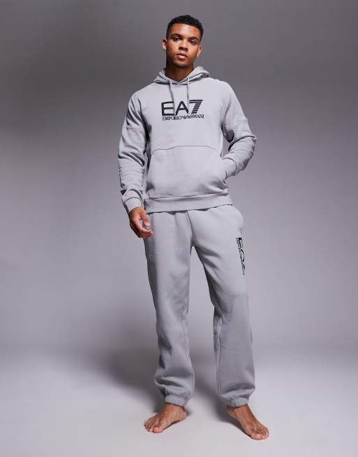 Sudadera gris con capucha y logo Train Visibility de Armani EA7 (parte de un conjunto), 2 de 4