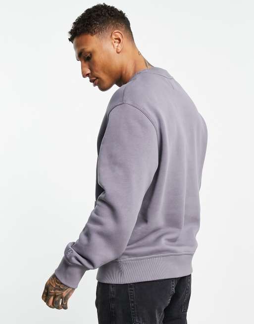 Sudadera gris con logo grande con diseño dividido de Calvin Klein Jeans, 3 de 4