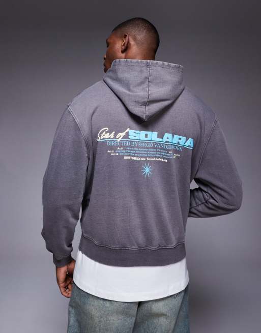 Sudadera gris de corte cuadrado con capucha, lavado ácido y detalle estampado de ASOS DESIGN, 4 de 4