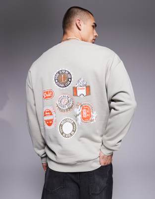 Sudadera gris extragrande con estampado de posavasos de cerveza de ASOS DESIGN - view 1