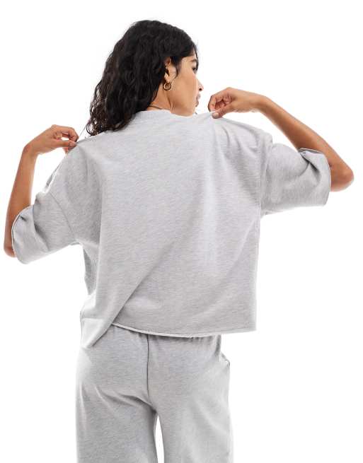 Sudadera gris jaspeado de manga corta con bajo sin rematar de tejido ligero de ASOS DESIGN, 3 de 4