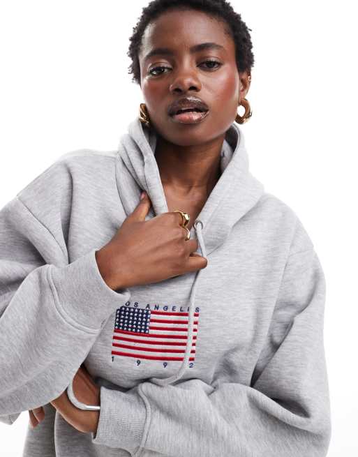 Sudadera gris jaspeado extragrande con capucha y bandera bordada de Daisy Street