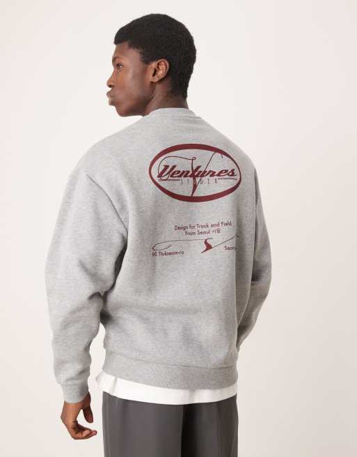 Sudadera gris jaspeado extragrande con estampado rojo de ASOS DESIGN