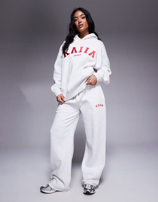 Sudadera gris jaspeado y rojo con capucha y logo bordado de mezcla de algodón de Kaiia (parte de un conjunto)  , 3 de 4