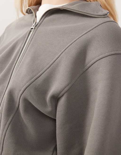 Sudadera gris oscuro estructurada con capucha y cremallera asimétrica exclusiva en ASOS de Weekday, 4 de 4