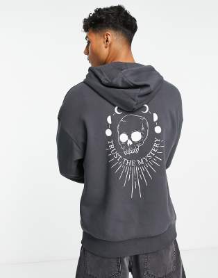Sudadera gris oscuro extragrande con estampado de calavera en la