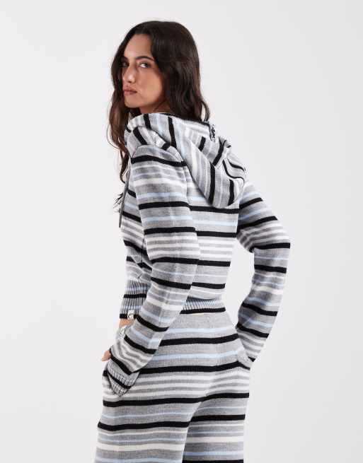 Sudadera gris y azul a rayas con capucha y cremallera de COLLUSION, 4 de 4