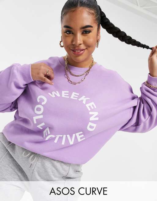 Sudadera lila extragrande con logo de ASOS DESIGN Weekend Collective Curve
