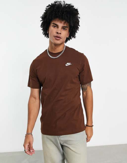 Sudadera marrón cacao de Nike Club