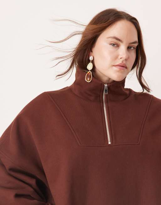 Sudadera marrón chocolate extragrande con media cremallera de