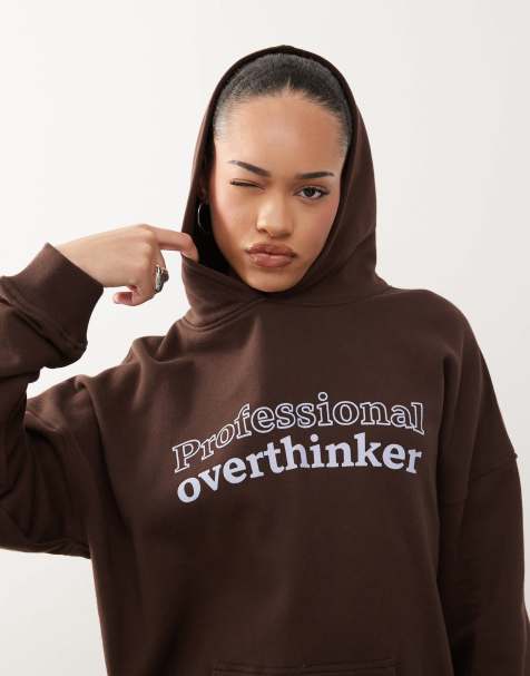 Sudadera marrón chocolate oscuro extragrande con capucha y estampado de texto de Motel - view 1