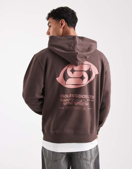 Sudadera marrón con capucha y estampado de ASOS DESIGN, 3 de 5