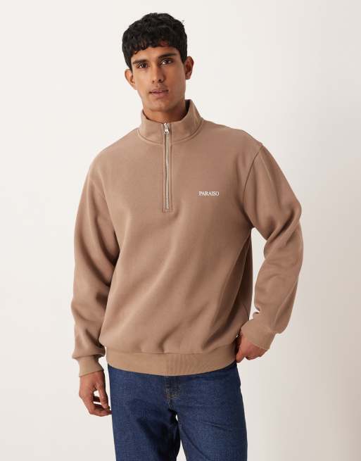 Sudadera marrón con cremallera corta y estampado de texto en el pecho de ASOS DESIGN