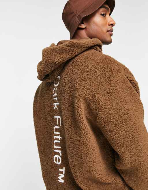 Sudadera marrón extragrande con capucha y bordado vertical en la