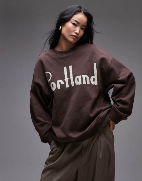 Sudadera marrón extragrande con estampado gráfico "Portland" de Topshop - view 1
