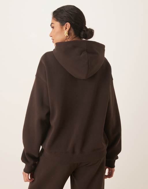 Sudadera marrón topo oscuro holgada con capucha de Gina Tricot (parte de un conjunto), 3 de 4