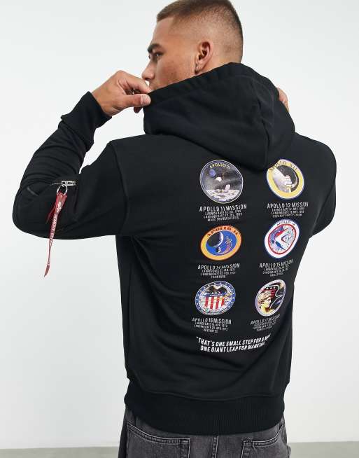 negra con capucha y estampado las misiones Apolo de la NASA en la espalda de Alpha Industries | ASOS