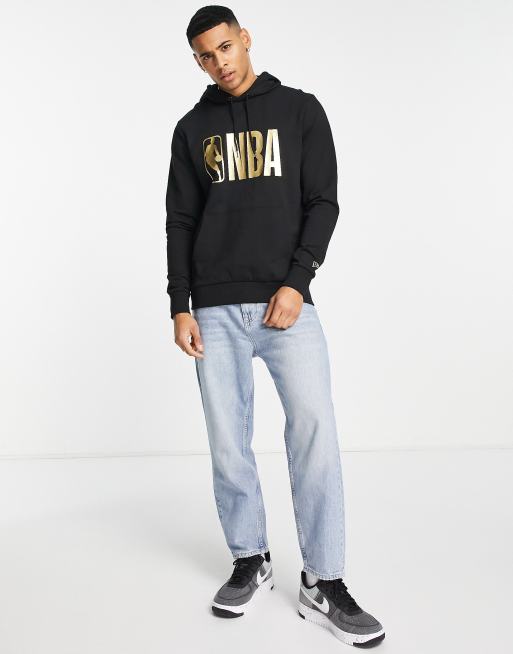 Sudadera negra con capucha y estampado dorado metalizado de la NBA de New Era