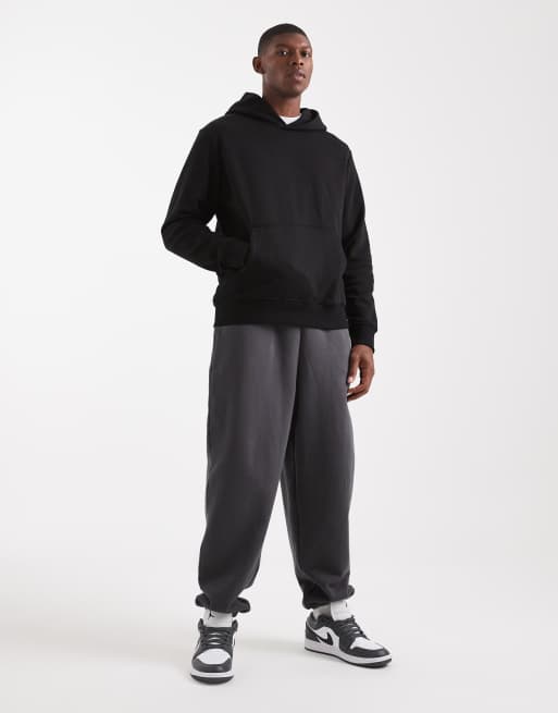 Sudadera negra con capucha y estampado gráfico de montaña en la espalda de Jack & Jones, 2 de 5