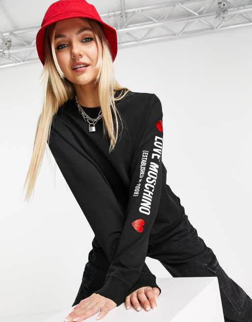 Sudadera negra con logo en la manga de Love Moschino