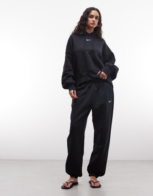 Sudadera negra ultragrande con capucha Phoenix Fleece de Nike, 2 de 4