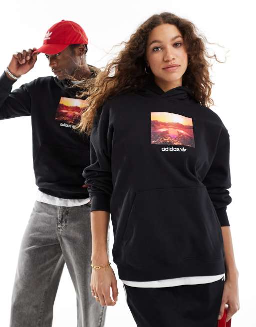 Sudadera negra unisex con capucha y estampado de atardecer de adidas Originals