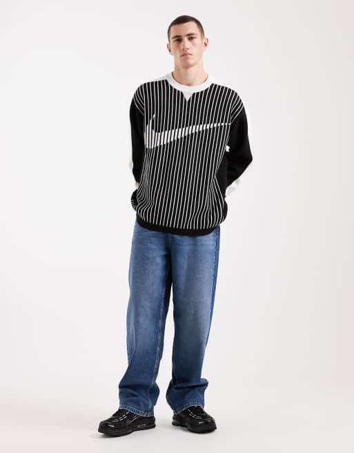 Sudadera negra y blanca de manga larga de punto de Nike Club, 2 de 5