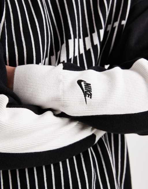 Sudadera negra y blanca de manga larga de punto de Nike Club, 5 de 5
