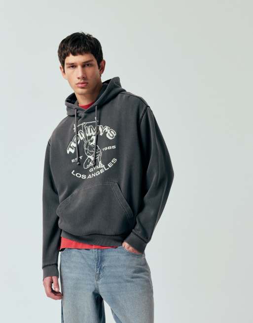 Sudadera negro lavado holgada con capucha y logo deportivo de Tommy Jeans, 3 de 5