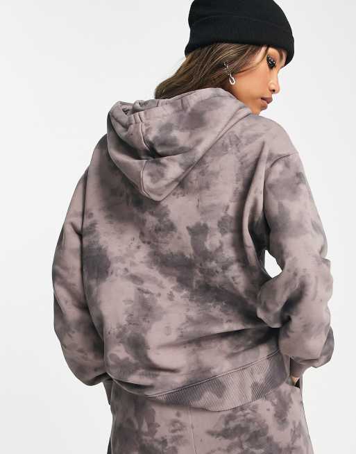 Sudadera oscura extragrande con capucha, efecto tie dye y gráfico con licencia de Mickey estilo punk de ASOS DESIGN (parte de un conjunto) | ASOS