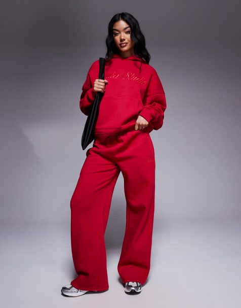 Sudadera roja con capucha y logo de texto bordado de Kaiia (parte de un conjunto) - view 1