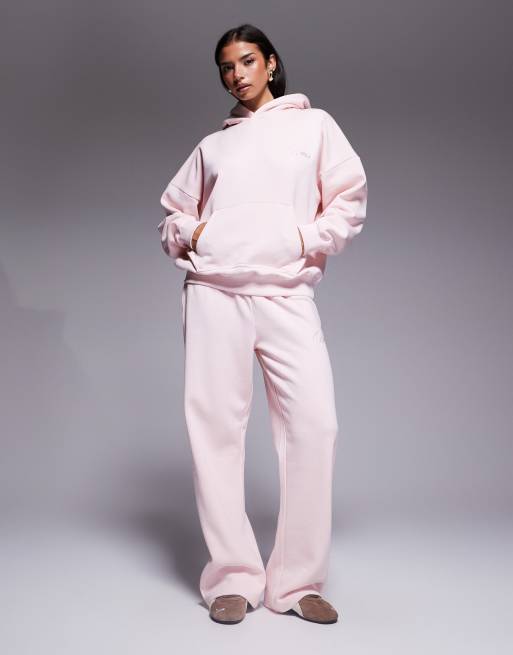 Sudadera rosa fresa extragrande con capucha y logo trasero en relieve de mezcla de algodón de Kaiia Studio (parte de un conjunto)  , 3 de 4