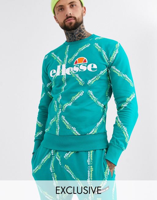 conjunto estampado en verde azulado exclusivo en ASOS de ellesse, 2 de 3